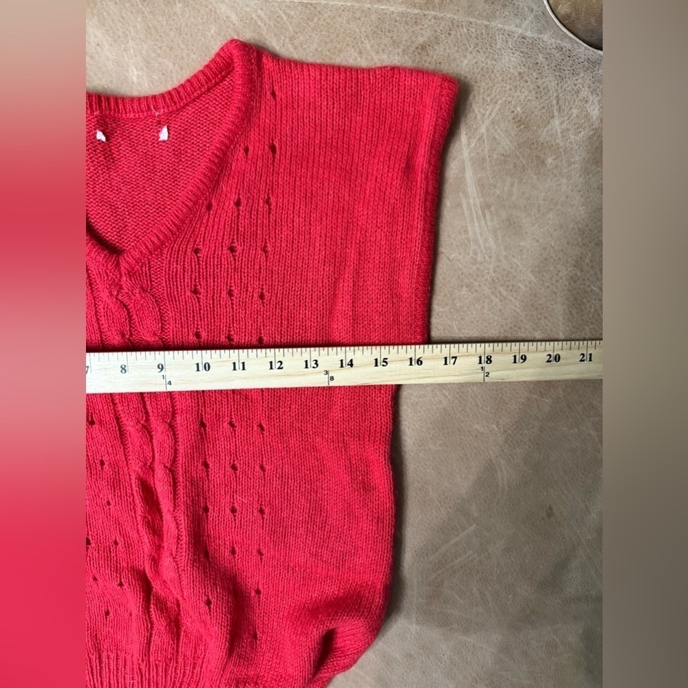 Vintage Women’s Red Sweater Vest Knitted Retro Size Small - Picture 3 of 4